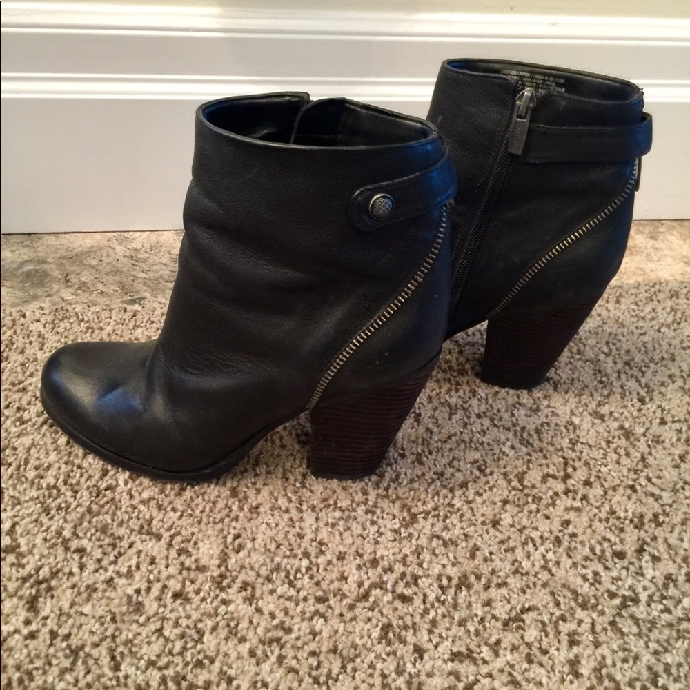 Vince Camuto VC-Hiller Bootie